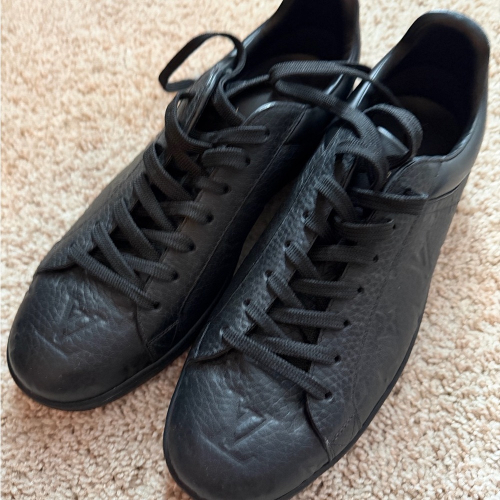 Authentic New Louis Vuitton Black Leather Low-Top Sneakers with Subtle Monogram